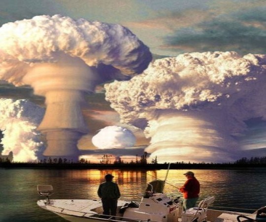 http://aniketpangarkar.files.wordpress.com/2009/04/nuclear-explosion.jpg